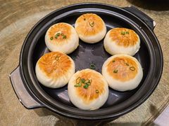 生煎土猪肉包子-四海酒家生态粤菜