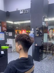 -藤野造型专业烫染接发