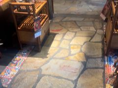 -老牌坊云南鱼豆花火锅(爱建店)