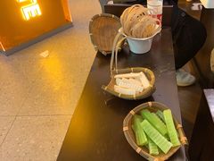 -老房老舍重庆火锅(假日城市店)
