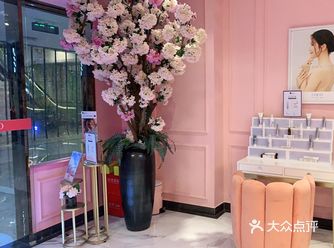 不是第一次打卡这家店了，上次过来是陪女朋友做指甲