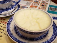 -广信牛奶甜品世家(台东店)