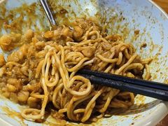 -爆炸头阿姨小四川正宗川味小吃(无任何分店)