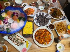 -青瓦餐厅·生鱼片·韩园烤肉(西塔店)