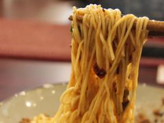 -渝之汇牛肉豌杂面