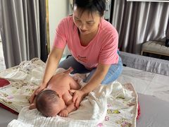 -爱的果实月嫂育婴师(世纪东方店)