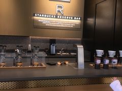 -星巴克臻选(上海合生汇1F店)