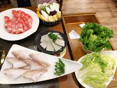 -小天鹅火锅·一线江景洪鼎旗舰店(洪崖洞店)