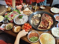 -萍姐火锅·公路夜市(武汉首店)