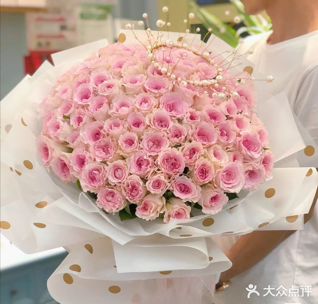 洛神玫瑰花的花语为矜持，信仰，宁静，希望