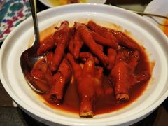 砂锅鸡爪-海派悦庭·海胆烧麦·新融合菜(凯德广场店)