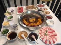 -DaLongYi Hot Pot 大龙燚火锅