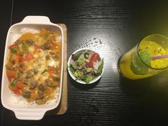 -樱花里音乐餐吧·牛扒椰子鸡(东圃店)