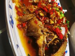 香煎鲫鱼-八碗湘长沙市井菜(坡子街店)