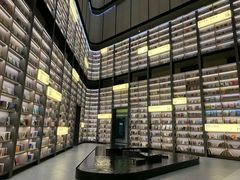 -上海虹桥中心爱琴海亚朵S酒店