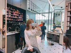 -HAIR CORNER