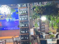 -临界音乐酒馆·小龙虾·江湖菜(华熙LIVE·鱼洞店)