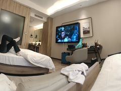 -西安大雁塔科技大学地铁站亚朵酒店