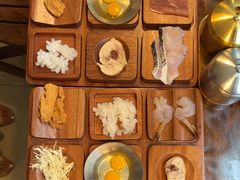 -银米·云南传统过桥米线(双廊黑金冠店)