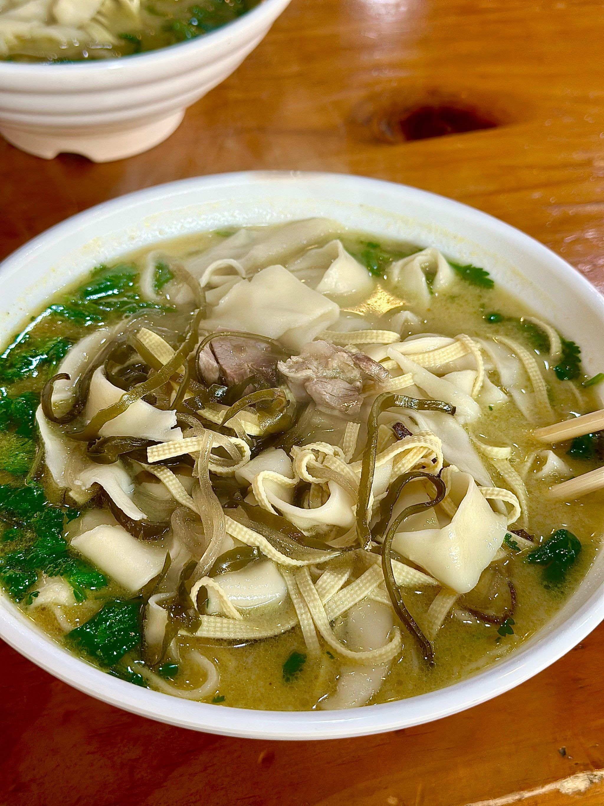 藏在街角的老式烩面