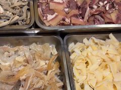 -小志家.鲜牦牛肉牛杂火锅野生菌汤锅