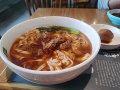 -呷佬·长沙手工米粉(金沙江路店)