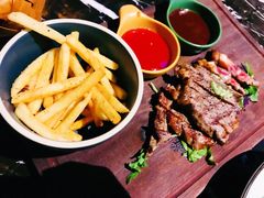 -异次元·LIGHT HOUSE·美食酒廊·休闲露台