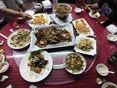 -鑫渔港海鲜本地菜·山海关浑锅(东戴河店)