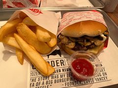-FATBURGER 特富客汉堡(外交公寓店)