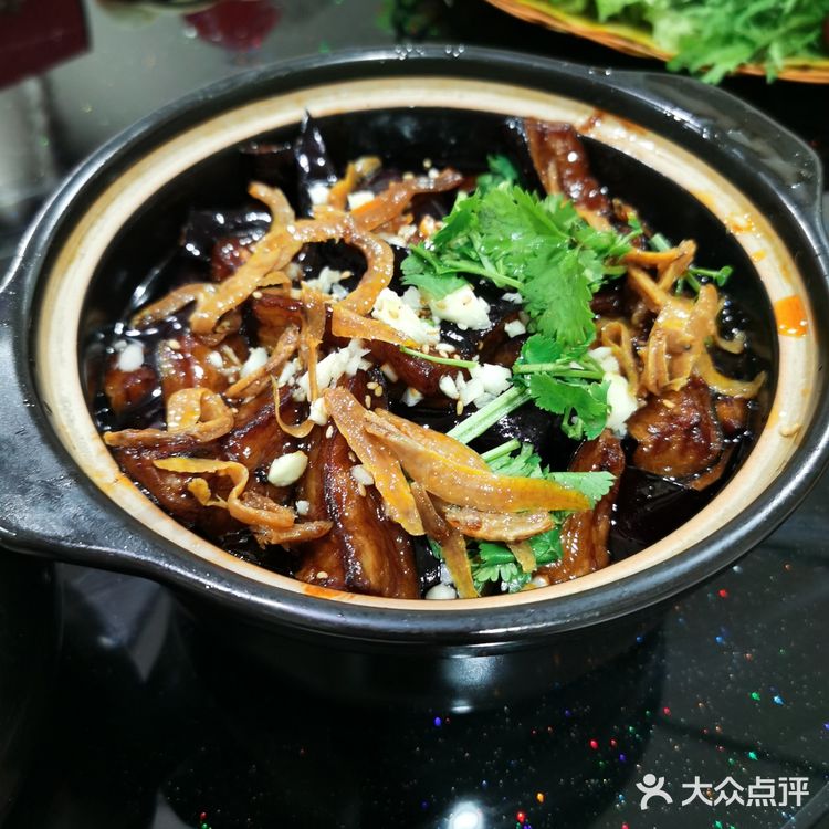 菜量巨大。经济实惠，价格不贵