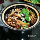 菜量巨大。经济实惠，价格不贵