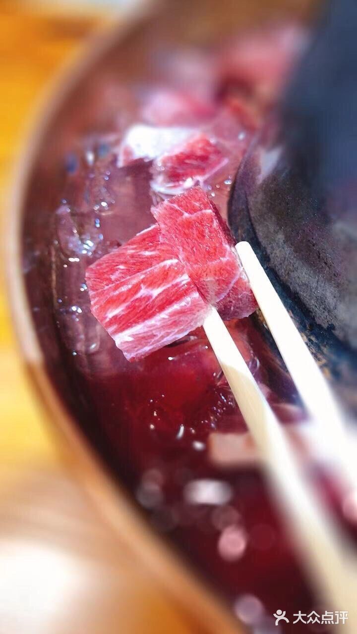 冬天吃个火锅它不香么？冰火两重天火锅
