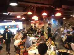 大堂-鲜入围煮花胶鸡海鲜火锅