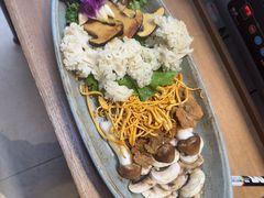 -老牌坊云南鱼豆花火锅(哈西万达店)