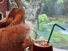 -Chom Cafe and Restaurant