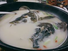 有机鱼头浓汤-浔味·山屿湖·正宗淳牌全鱼宴老字号
