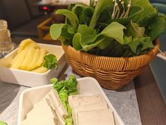 -野山舂·贵州现舂酸汤牛肉(民生路店)