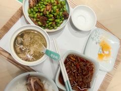 -老乡鸡(上海白玉兰广场店)
