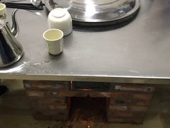 -粘豆包柴火铁锅炖