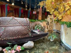 -老滇山寨•云南特色菜•地方菜•民族风情歌舞表演(金碧店)