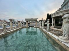 -泉城欧乐堡戏水湾艺术养生温泉