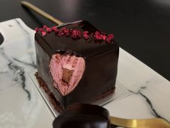 -UNI UNI(环亚凯瑟琳店)