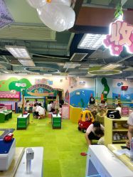 -莫莉幻想儿童乐园(深圳南山欢乐颂店)
