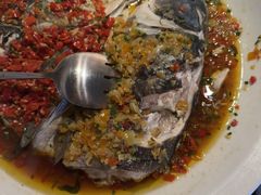 双椒蒸鱼头-湖南人家·家传湖南菜(水围店)