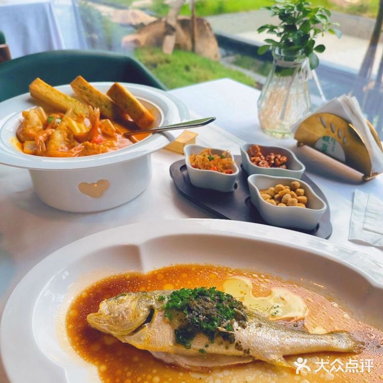 位于浙大校友企业经济园区里的杭宴1999就是不错的选择