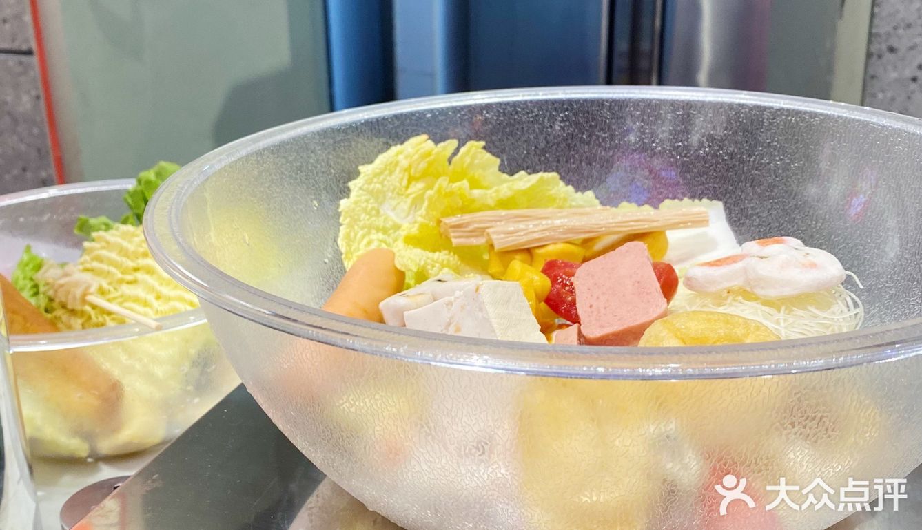 买1⃣️送1⃣️麻辣烫冒菜♨️居然吃到可爱兔兔🐰