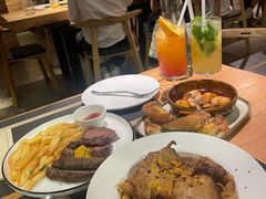 -Common Table · Brunch & Coffee