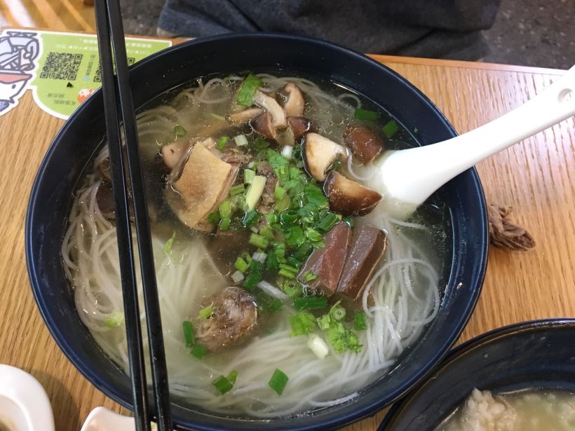 鸭肉粉丝这次逊色一点,感觉味道太淡了?