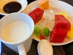 -怡豪大饭店·49楼旋转自助餐厅