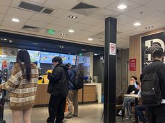 -麦当劳(上海虹桥站30B检票口楼上)